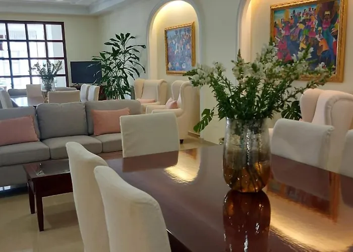 Maritimo Suites-solo Adultos アパート