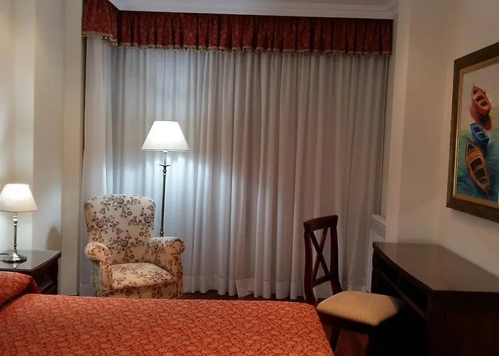 Maritimo Suites-solo Adultos 格罗韦